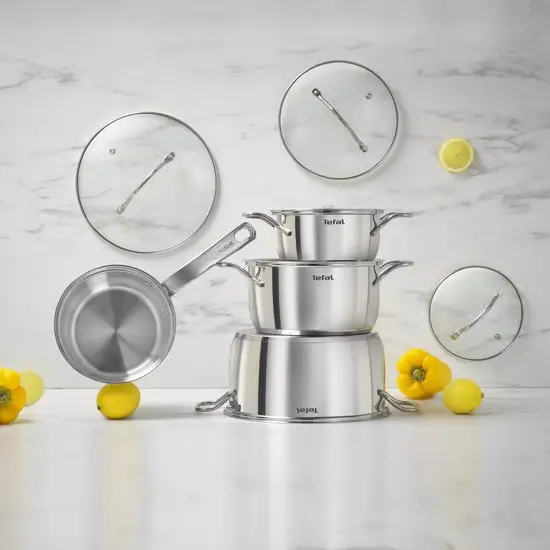 Tefal Intuition pannenset met geborsteld roestvrij staal en glazen deksels voor inductie.